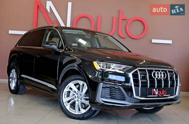Внедорожник / Кроссовер Audi Q7 2020 в 