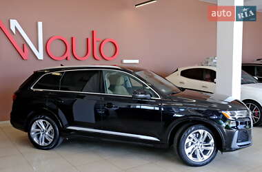 Внедорожник / Кроссовер Audi Q7 2020 в 