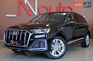 Внедорожник / Кроссовер Audi Q7 2020 в 