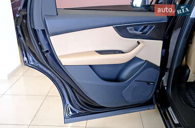 Внедорожник / Кроссовер Audi Q7 2020 в 