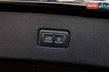 Внедорожник / Кроссовер Audi Q7 2020 в 