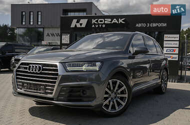 Внедорожник / Кроссовер Audi Q7 2018 в 