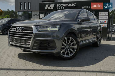 Внедорожник / Кроссовер Audi Q7 2018 в 