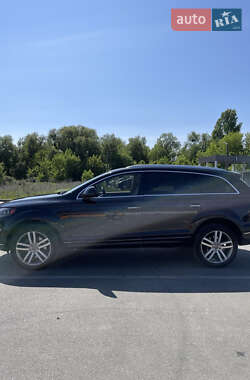Внедорожник / Кроссовер Audi Q7 2010 в 