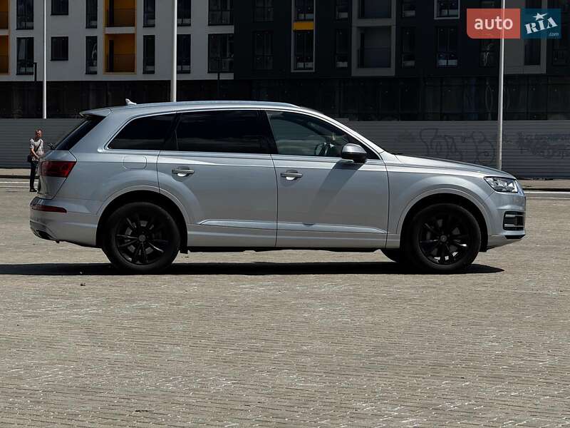 Внедорожник / Кроссовер Audi Q7 2019 в Харькове