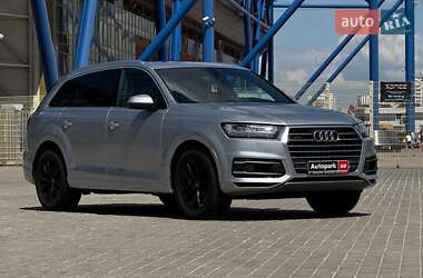 Внедорожник / Кроссовер Audi Q7 2019 в 