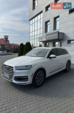 Позашляховик / Кросовер Audi Q7 2016 в 