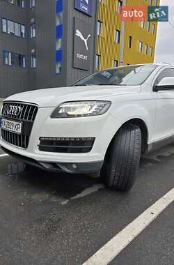Позашляховик / Кросовер Audi Q7 2013 в Києві