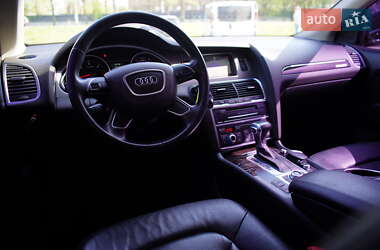 Внедорожник / Кроссовер Audi Q7 2014 в 