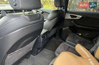 Внедорожник / Кроссовер Audi Q7 2016 в 