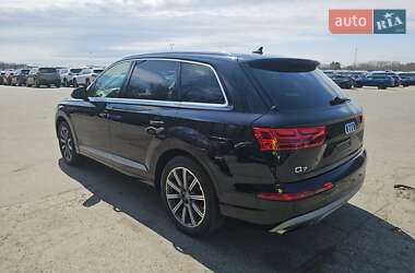 Внедорожник / Кроссовер Audi Q7 2017 в 