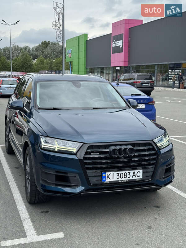 Внедорожник / Кроссовер Audi Q7 2017 в Киеве