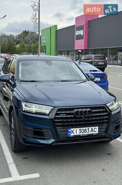 Внедорожник / Кроссовер Audi Q7 2017 в 