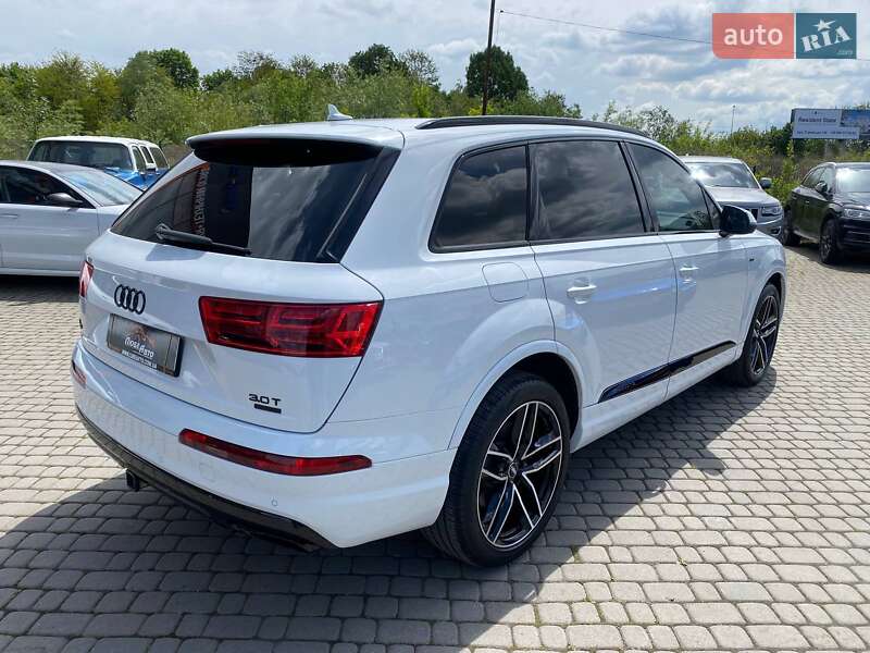 Внедорожник / Кроссовер Audi Q7 2017 в Львове
