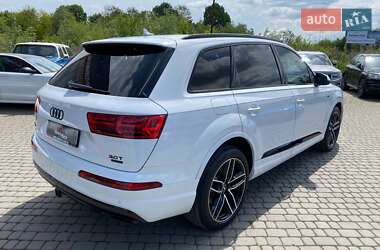 Внедорожник / Кроссовер Audi Q7 2017 в 