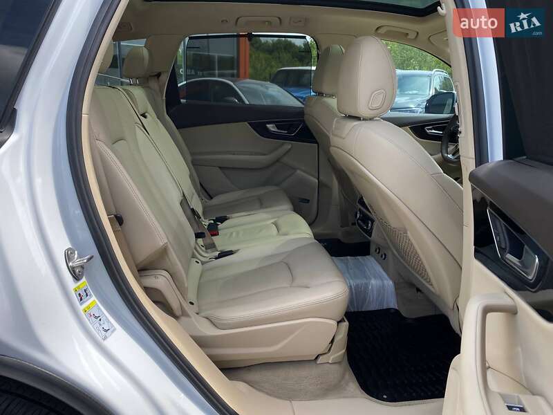 Внедорожник / Кроссовер Audi Q7 2017 в Львове