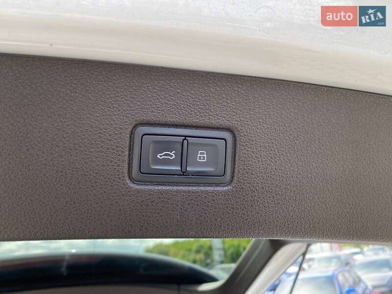 Внедорожник / Кроссовер Audi Q7 2017 в Львове