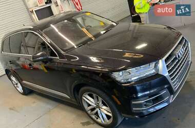Внедорожник / Кроссовер Audi Q7 2018 в 