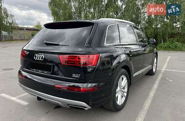 Внедорожник / Кроссовер Audi Q7 2015 в 