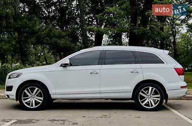 Внедорожник / Кроссовер Audi Q7 2013 в 