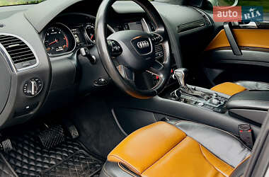 Внедорожник / Кроссовер Audi Q7 2013 в 