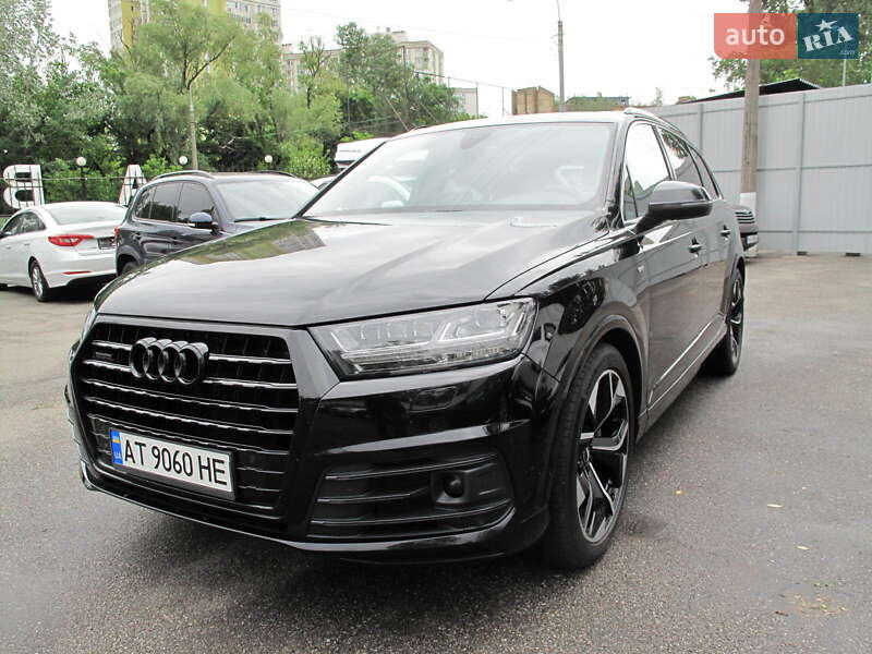 Внедорожник / Кроссовер Audi Q7 2015 в Киеве
