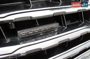 Позашляховик / Кросовер Audi Q7 2015 в 