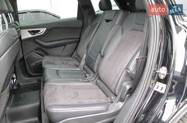 Позашляховик / Кросовер Audi Q7 2015 в 