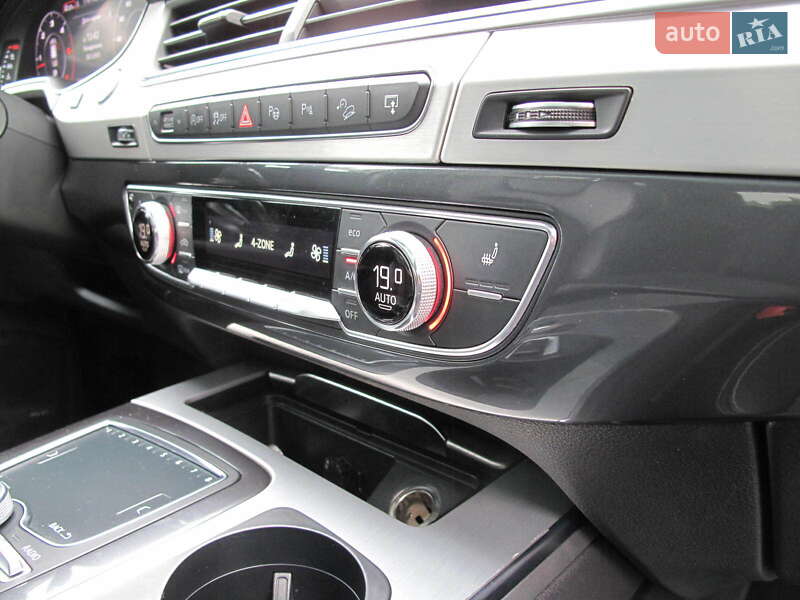 Внедорожник / Кроссовер Audi Q7 2015 в Киеве