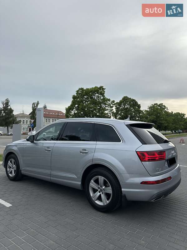 Внедорожник / Кроссовер Audi Q7 2015 в Киеве