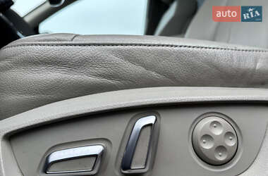 Позашляховик / Кросовер Audi Q7 2012 в 