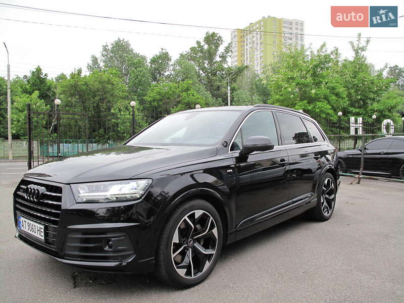 Внедорожник / Кроссовер Audi Q7 2015 в Киеве