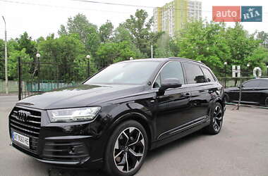 Позашляховик / Кросовер Audi Q7 2015 в 