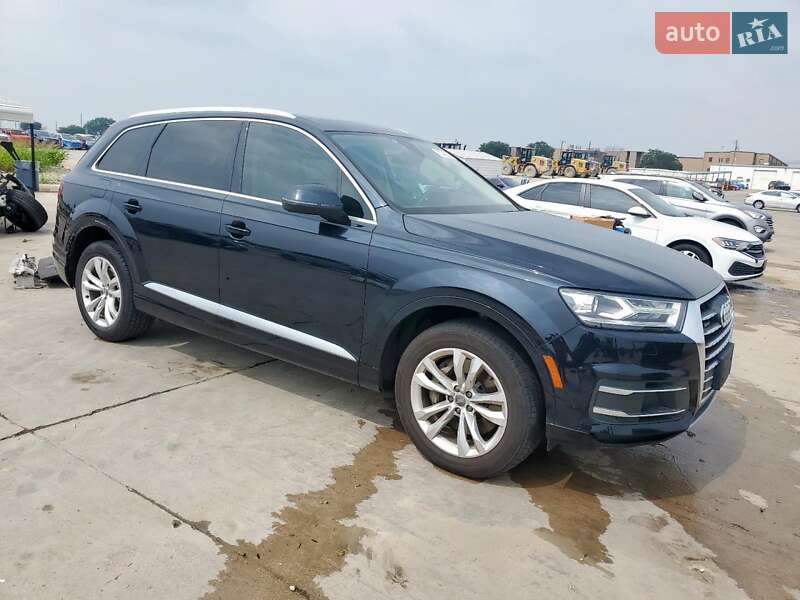 Внедорожник / Кроссовер Audi Q7 2017 в Киеве