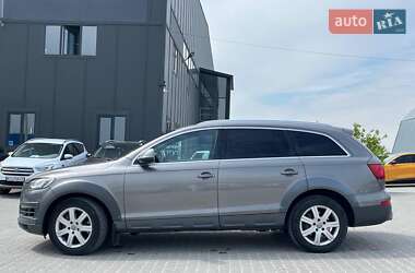 Внедорожник / Кроссовер Audi Q7 2011 в 