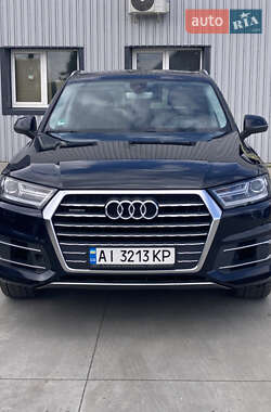 Позашляховик / Кросовер Audi Q7 2017 в 