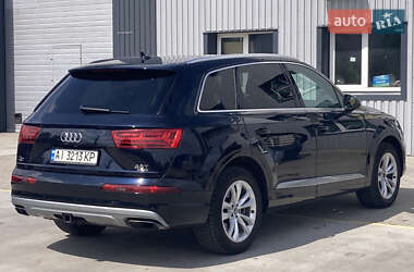 Позашляховик / Кросовер Audi Q7 2017 в 