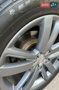 Внедорожник / Кроссовер Audi Q7 2012 в 