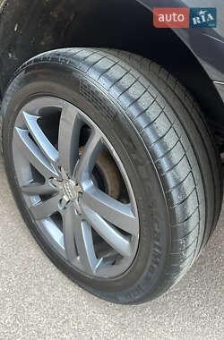 Внедорожник / Кроссовер Audi Q7 2012 в 