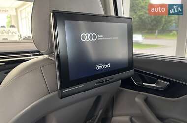 Внедорожник / Кроссовер Audi Q7 2016 в 
