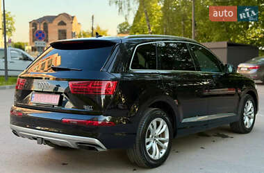 Внедорожник / Кроссовер Audi Q7 2017 в 
