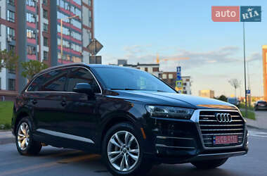 Внедорожник / Кроссовер Audi Q7 2017 в 