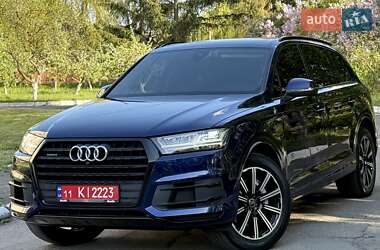 Позашляховик / Кросовер Audi Q7 2019 в 