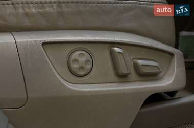 Внедорожник / Кроссовер Audi Q7 2006 в 