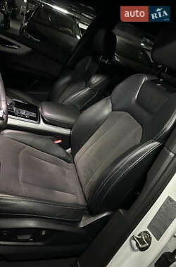 Внедорожник / Кроссовер Audi Q7 2021 в 
