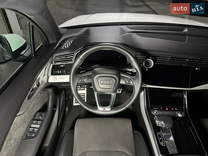 Позашляховик / Кросовер Audi Q7 2021 в Києві