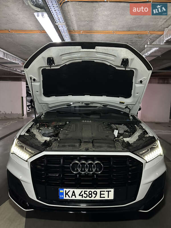 Позашляховик / Кросовер Audi Q7 2021 в Києві