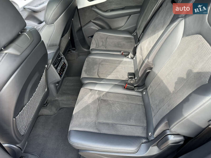 Внедорожник / Кроссовер Audi Q7 2020 в Мукачево