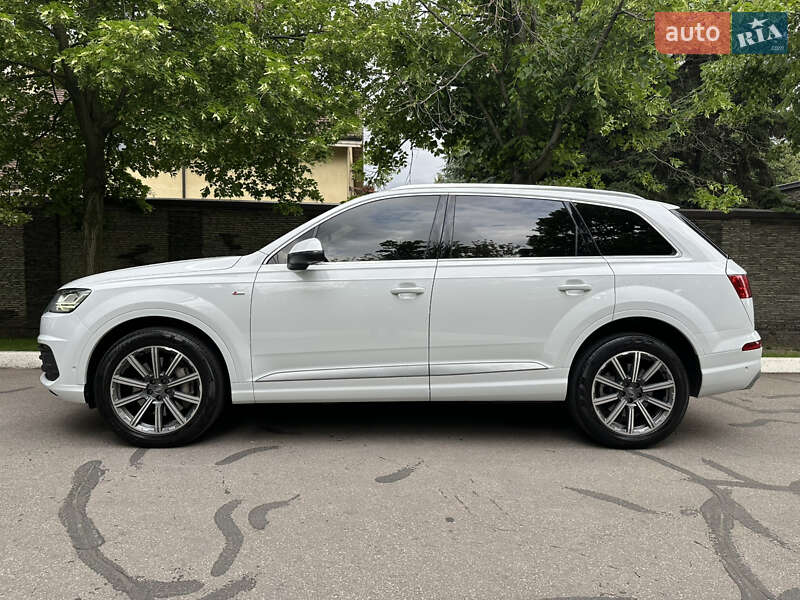Внедорожник / Кроссовер Audi Q7 2018 в Днепре фото 8 Внедорожник / Кроссовер Audi Q7 2018 в Днепре
