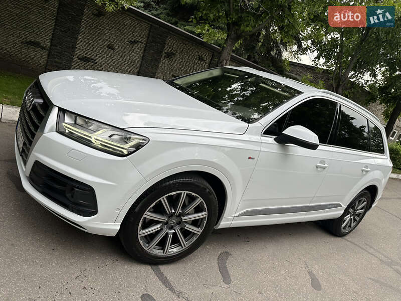Внедорожник / Кроссовер Audi Q7 2018 в Днепре фото 13 Внедорожник / Кроссовер Audi Q7 2018 в Днепре